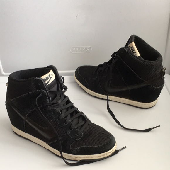 Nike suede knitted wedge booties sneakers - Picture 2 of 8